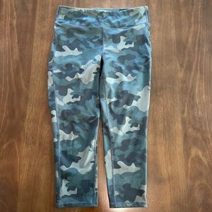 Army print workout leggings from GAP. Size small. Hardly worn